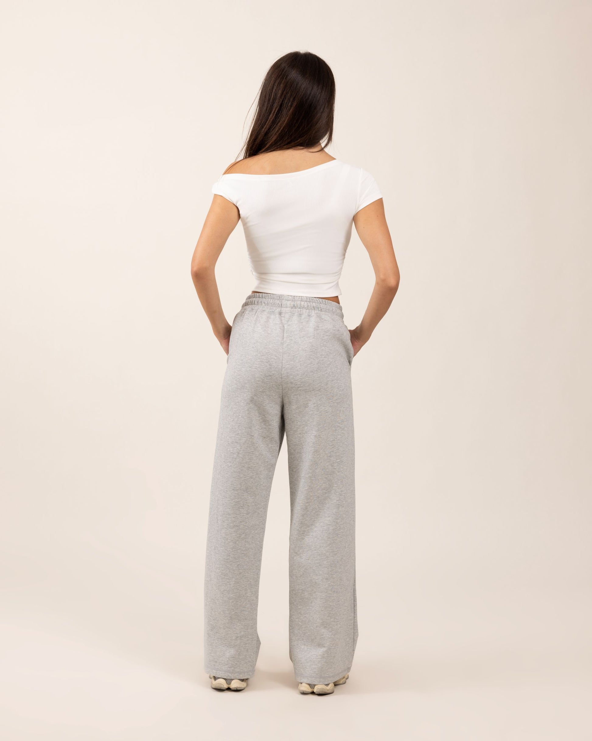 WHITE/GREY
